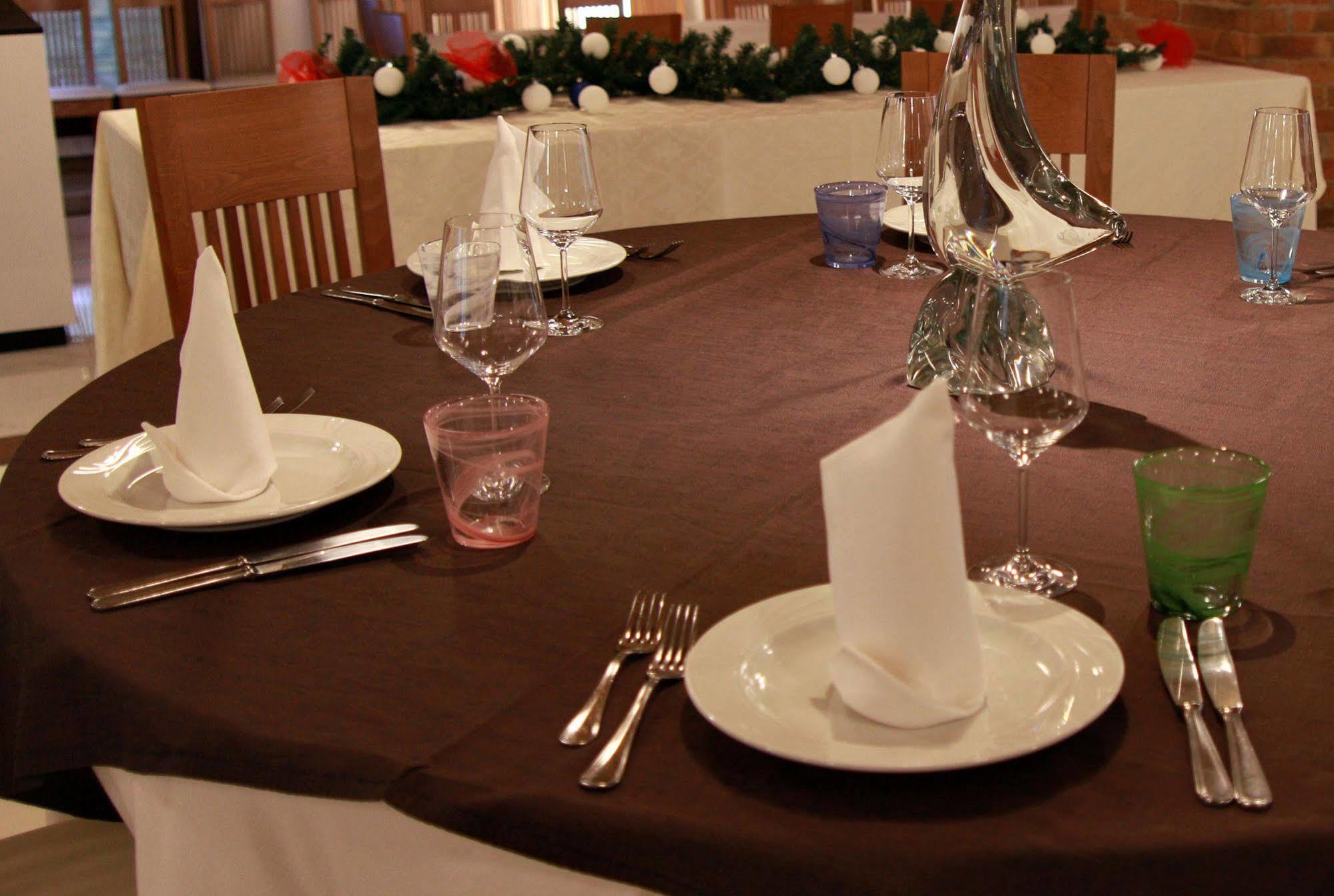 Oasi Bianca Hotel Pomposa Ngoại thất bức ảnh